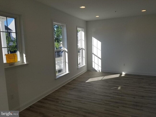 Building Photo - 207 Hoke Farm Way