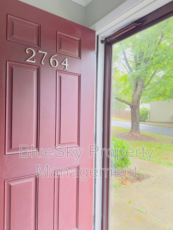 Building Photo - 2764 Gatewood Cir