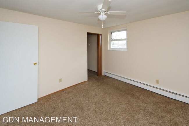 Building Photo - 3298 Camvic Terrace