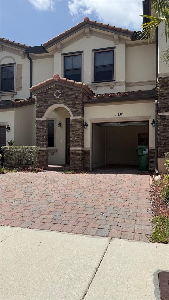 Primary Photo - 11432 SW 252nd Ter
