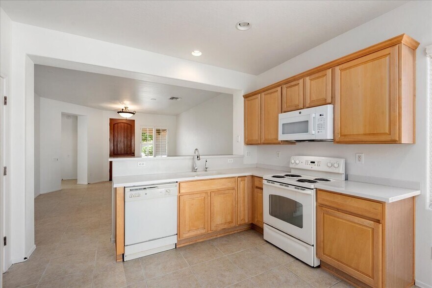 Building Photo - 22419 N San Ramon Ct