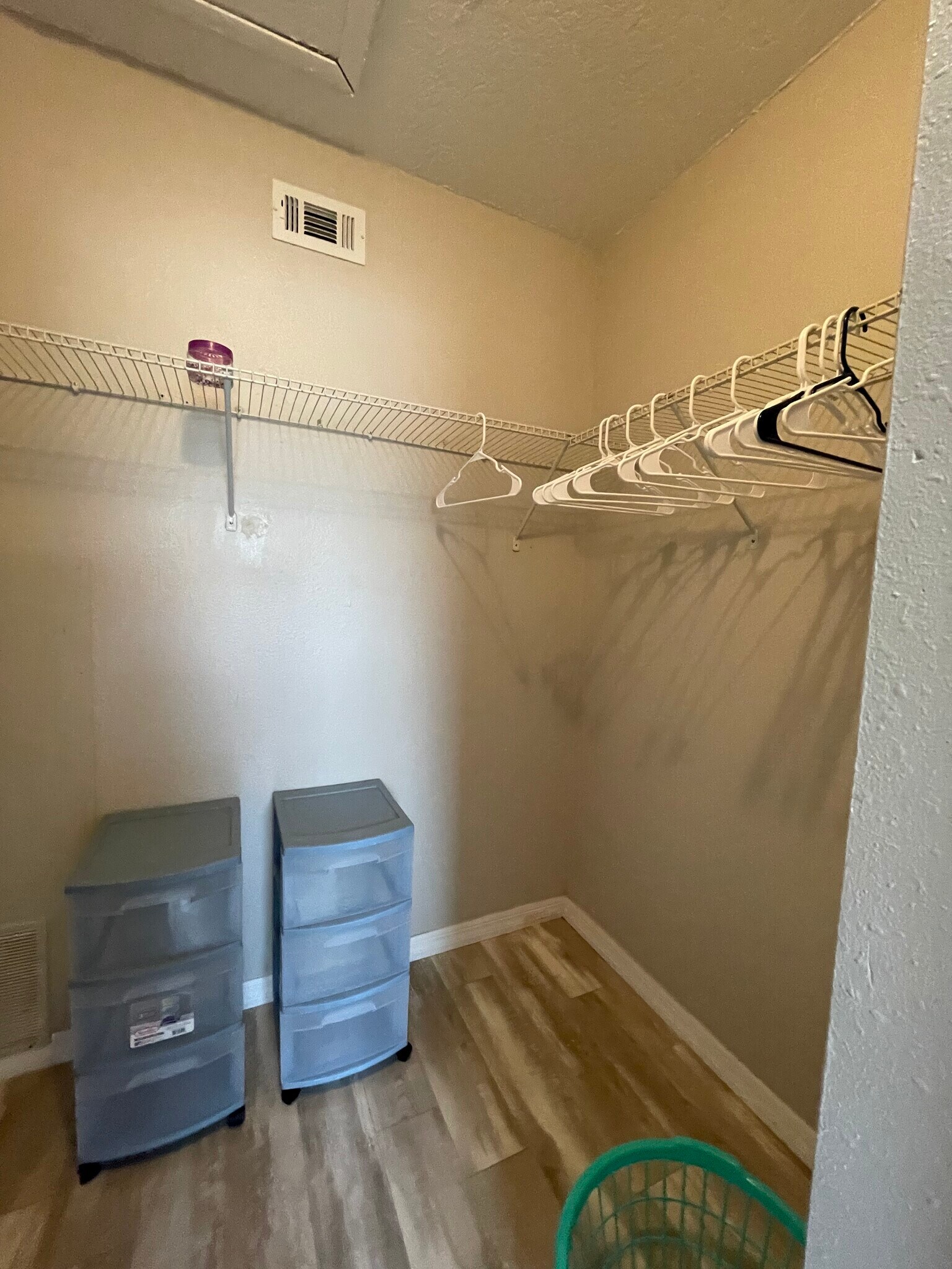 Closet Master Bedroom - 214 Meadow Ln