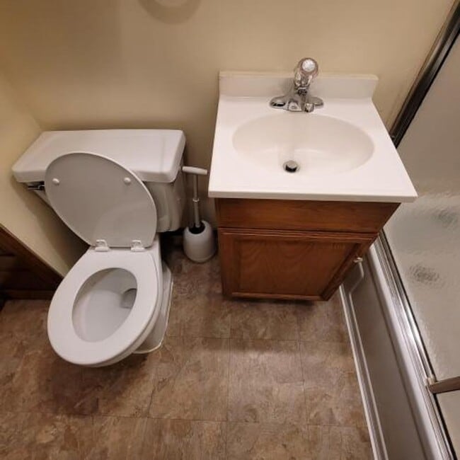 Building Photo - Single Family House 2BR-1BA - Villa Ridge MO