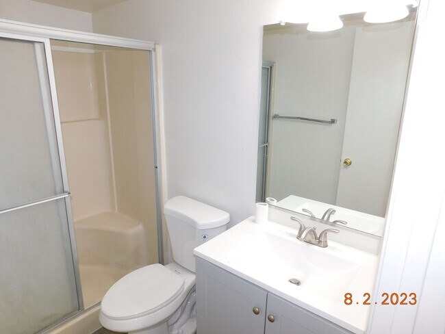 Building Photo - PER633