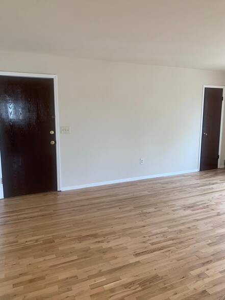 Building Photo - 615 McCandless Pl