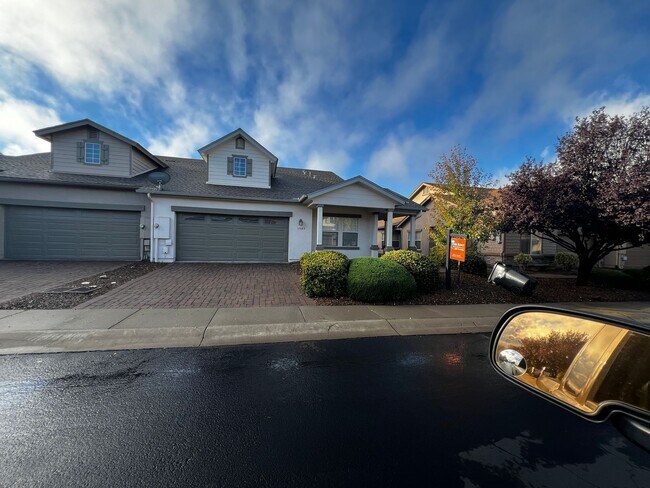 Primary Photo - 12689 E Viento St