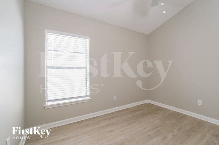Building Photo - 833 Oak Arbor Cir