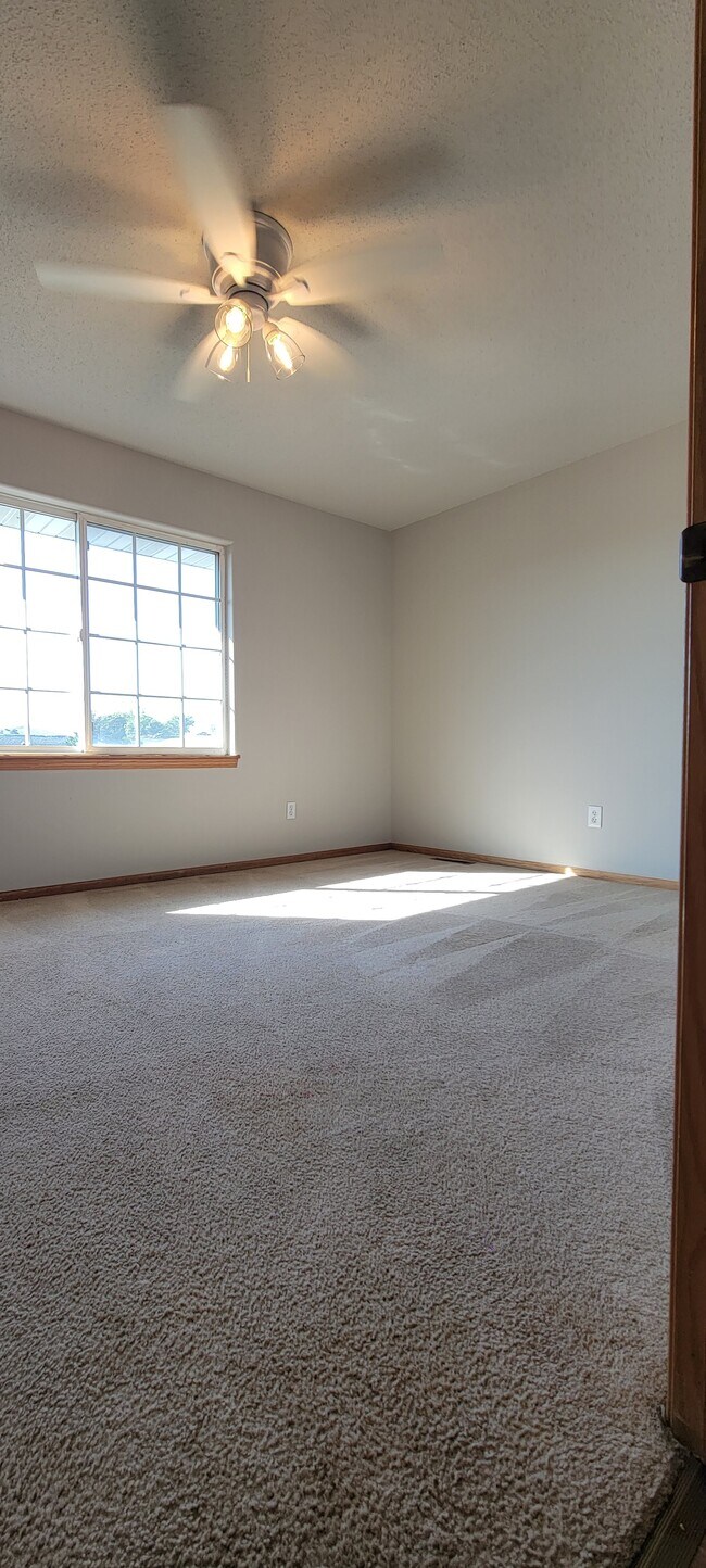 Building Photo - 2165 Copper Wynd Dr