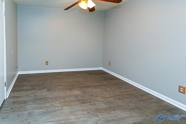Building Photo - 344 Autumn Ln