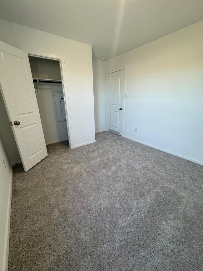 Building Photo - 26902 Cherry Plum Ln