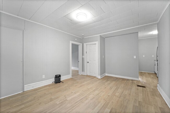 Building Photo - 28 Lydia St