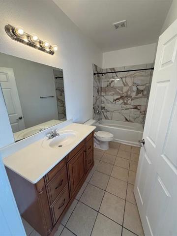 Building Photo - 320 Woodgrove Dr