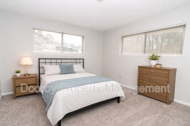 Building Photo - 6436 Basswood Ln