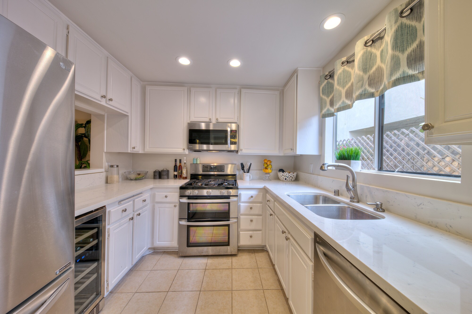 Kitchen Wide View - 938 18th St
