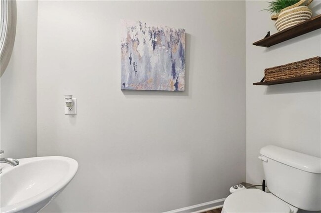 Building Photo - 3890 Clarington Dr