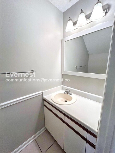 Building Photo - 2233 Stonecutter Dr