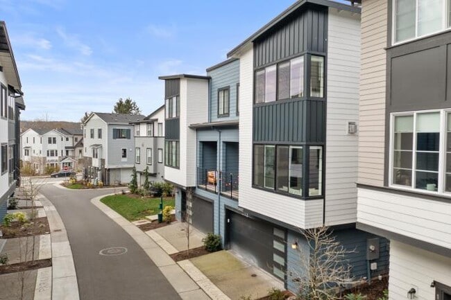 Building Photo - 26627 NE Boyd Way