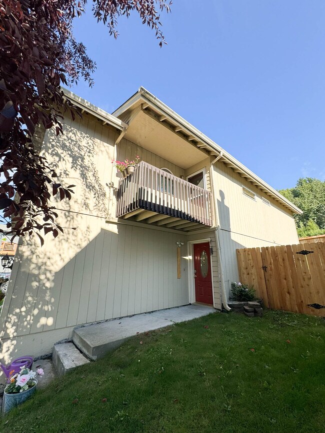 Building Photo - 17841 Beaujolais Dr