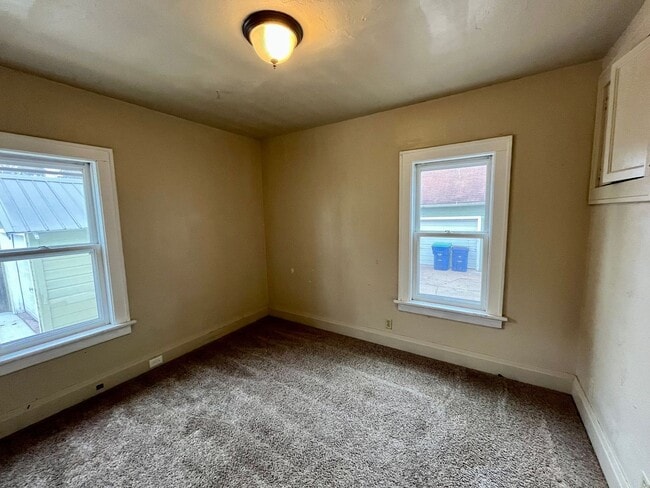 Building Photo - 1335 Prospect Ave