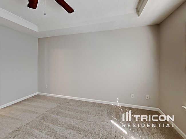 Building Photo - 321 Autumn Lake Dr