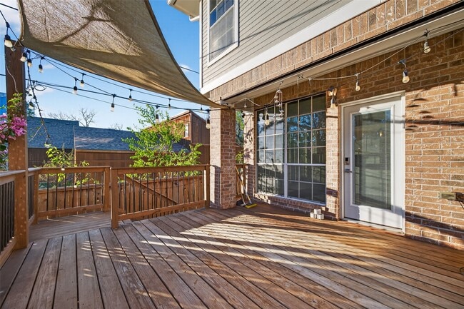 Building Photo - 12912 Kingsbridge Ln