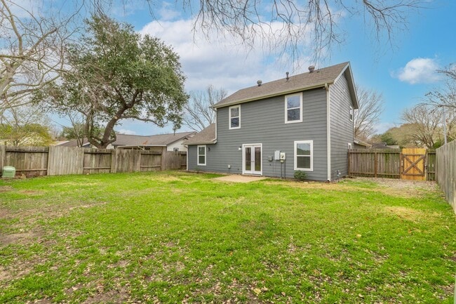 Building Photo - 22102 Calderbrook Dr