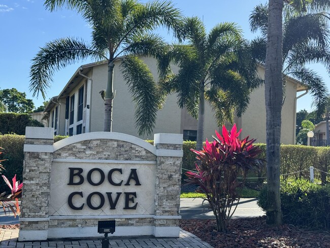 Building Photo - 9503 Boca Cove Cir