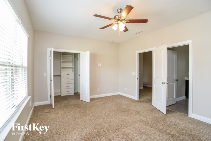 Building Photo - 6305 Kennard Dr
