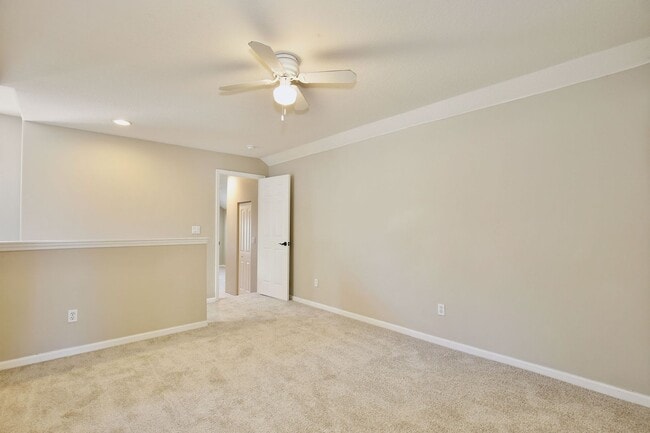 Building Photo - 15601 Bay Vista Dr