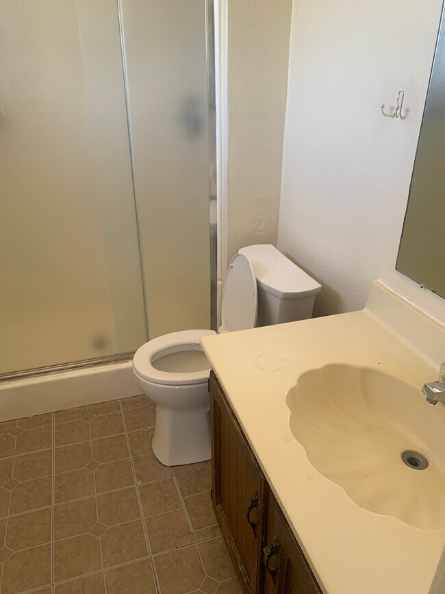 Building Photo - 4520 W Lynn Cir