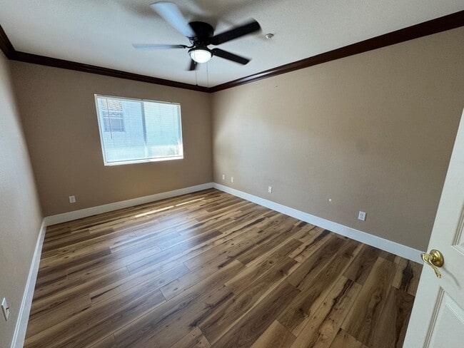 Building Photo - Gorgeous for 4 Bedroom and gated community