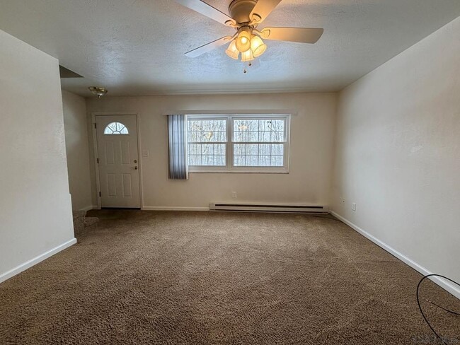 Building Photo - 1915 Young St