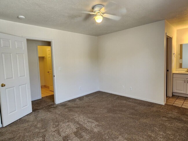 Building Photo - 129 W 100 N