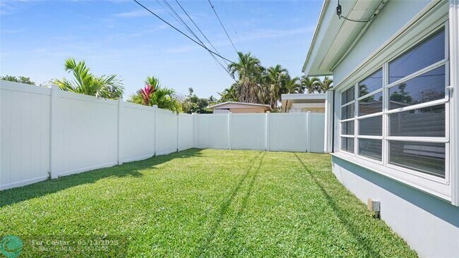 Building Photo - 2716 N Ocean Blvd