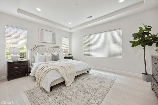 Building Photo - 210 Desert Bloom