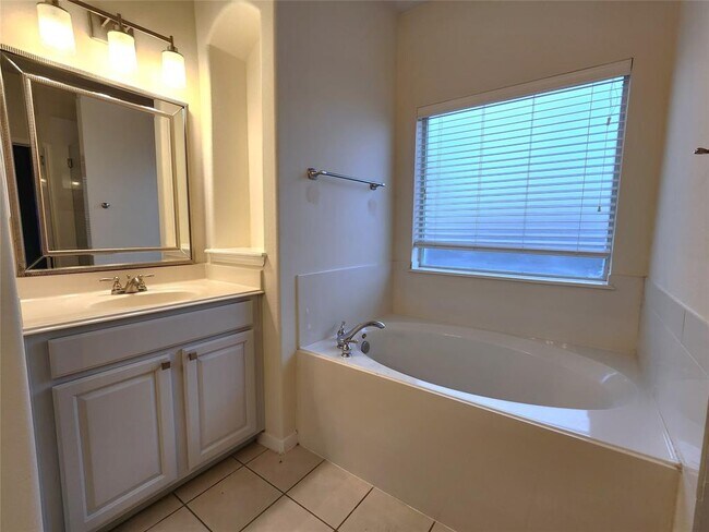 Building Photo - 11404 Tidenhaven Ct
