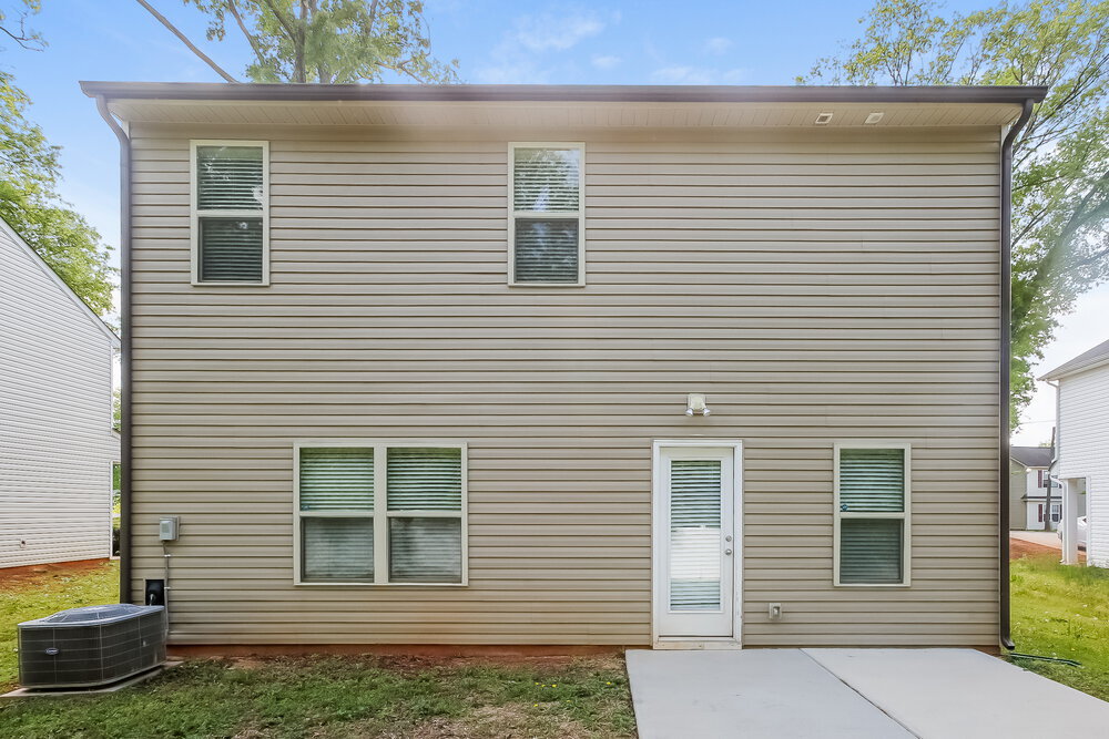 Building Photo - 3016 Hubbard Rd