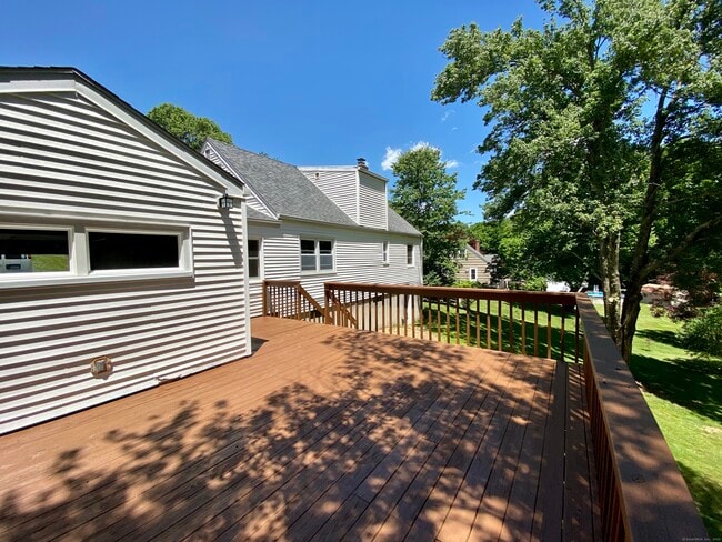 Building Photo - 94 Glenstone Dr