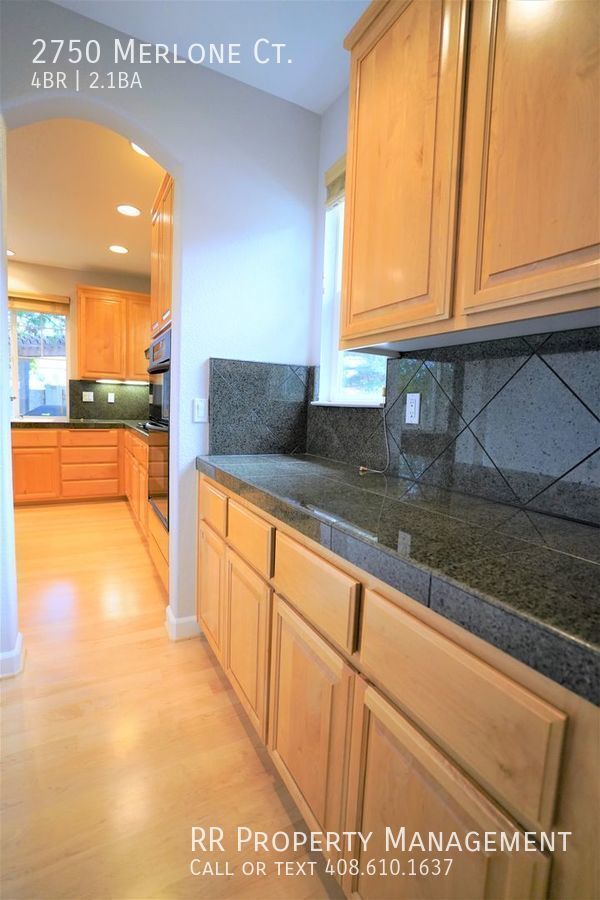 Building Photo - 2750 Merlone Ct