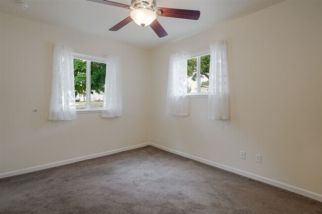 Building Photo - 2111 Nolte Dr