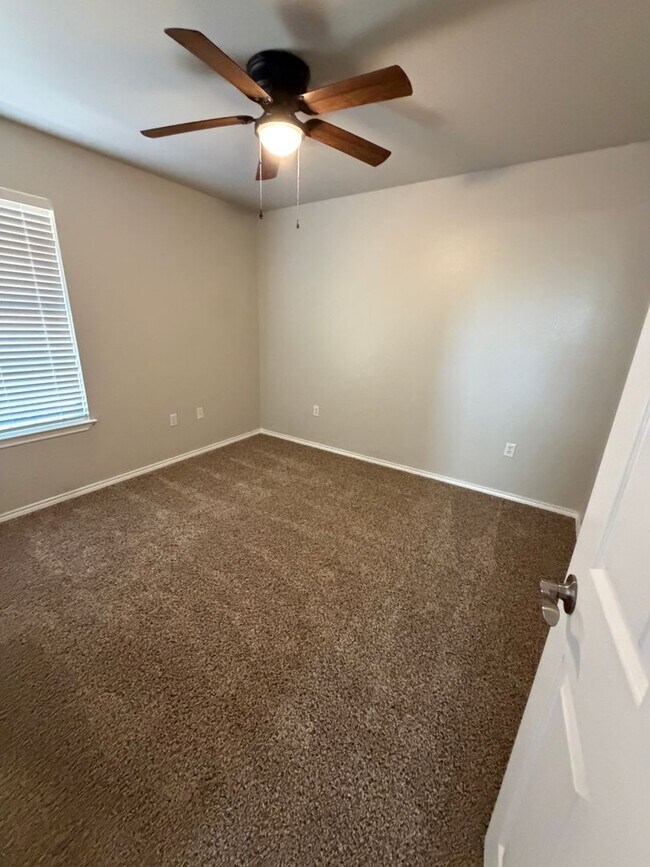 Building Photo - 4407 Trevino St