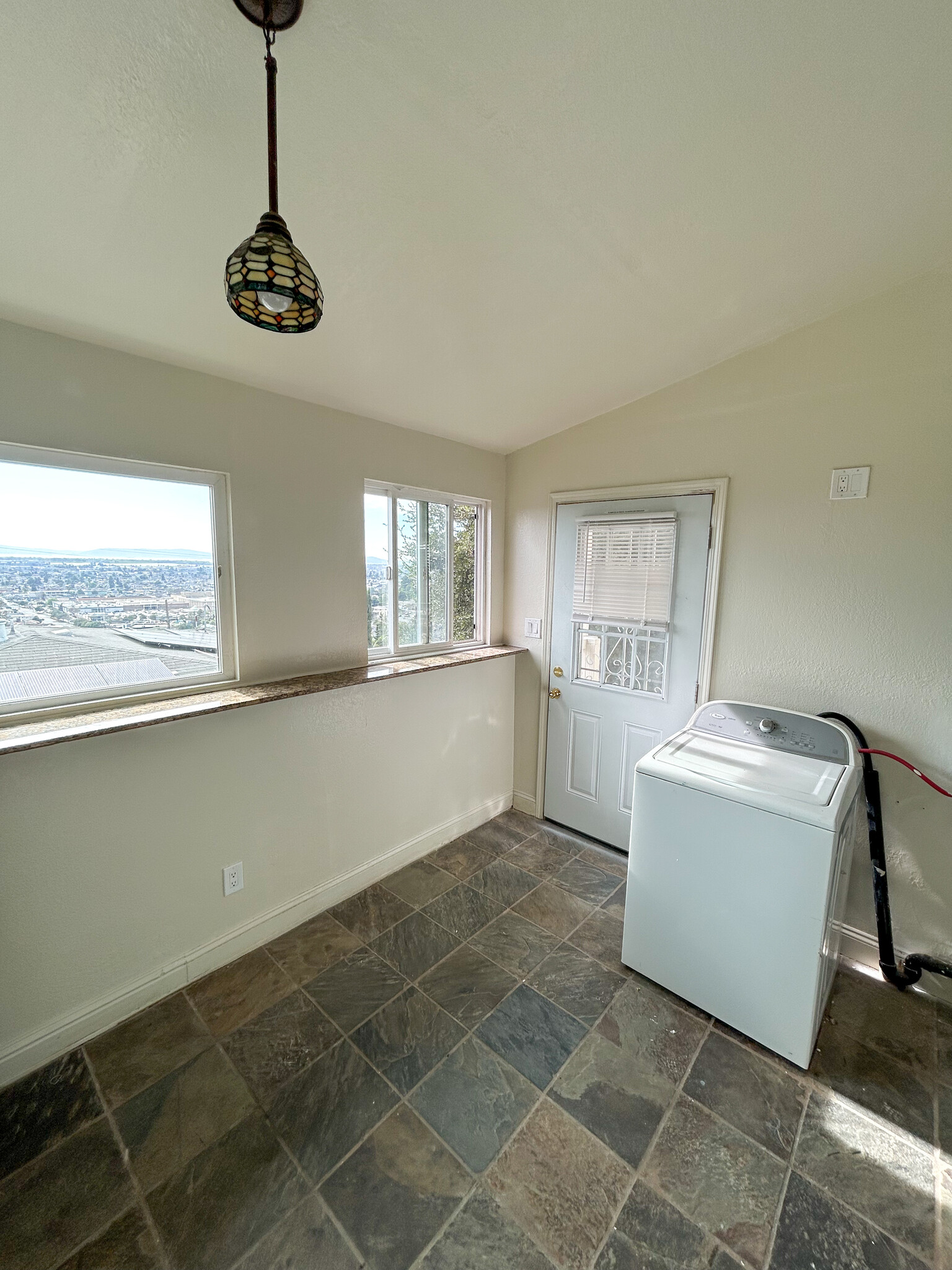Building Photo - 7442 Hillmont Dr