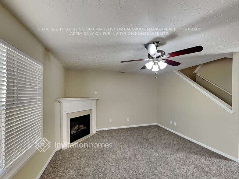 Building Photo - 1023 Lear Dr