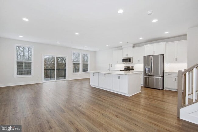 Building Photo - 120 Choke Cherry Ct