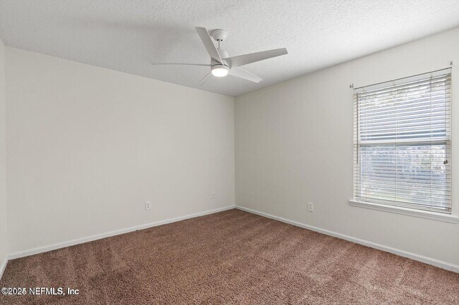 Building Photo - 12082 Brandon Lake Dr