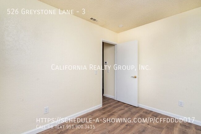 Building Photo - 526 Greystone Ln