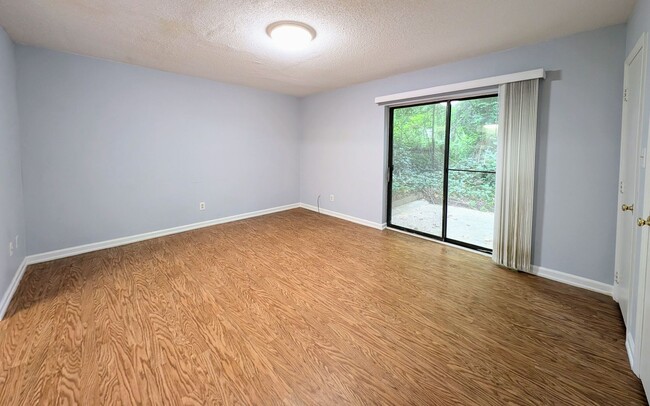 Building Photo - 1220 Gorman St