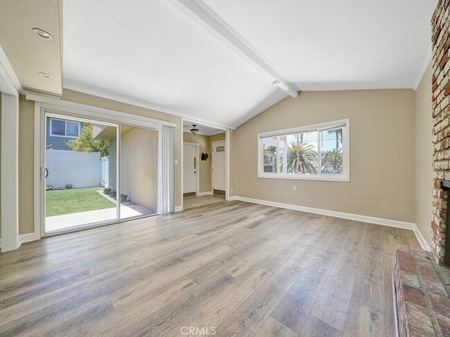 Building Photo - 34801 Calle Del Sol