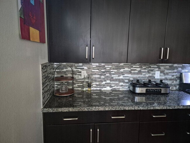 Building Photo - Spacious 3BR House in North Las Vegas