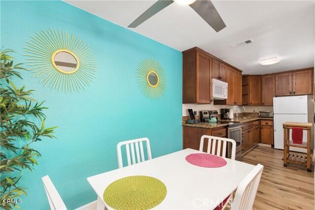 Building Photo - 2821 N Los Felices Rd